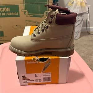 Timberland Kids Boots in Light Brown and Dark Red
